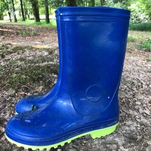 Boys rain boots